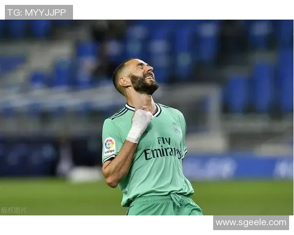 卢高与卡迪斯的激烈对决揭示西甲新格局的潜力与挑战 卢高与卡迪斯的激烈对决揭示西甲新格局的潜力与挑战